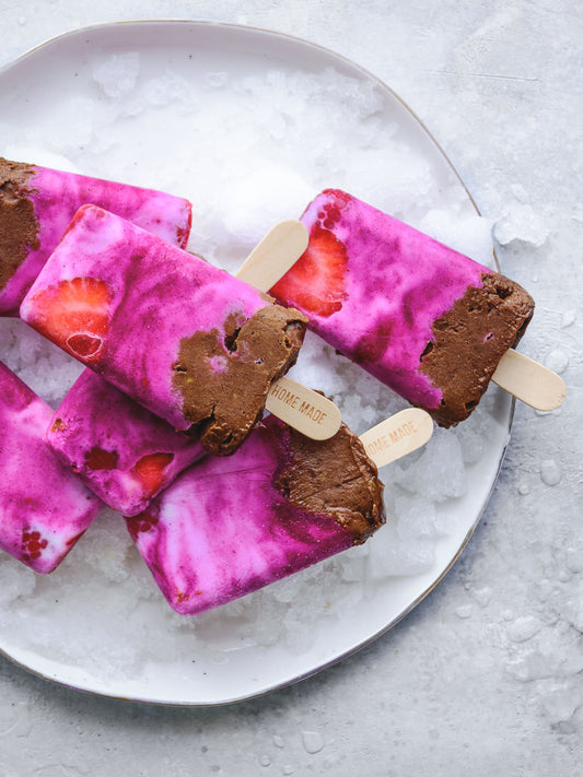 Creamy Chocolate & Berry Popsicles!